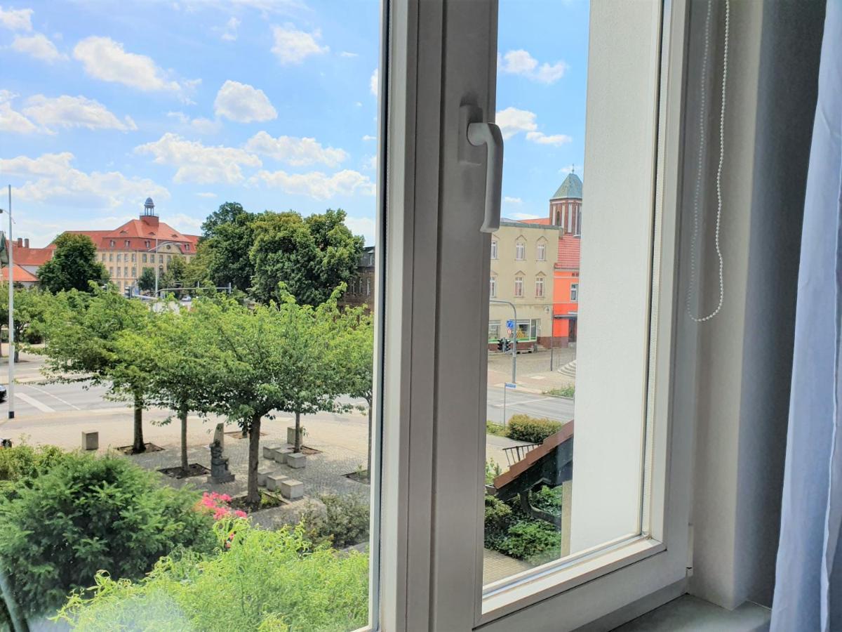 Pb Ferienwohnungen - Fewo 5 - Stilvoll Eingerichtetes Studio Im Herzen Senftenbergs 外观 照片